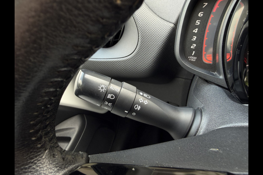 Citroën C1 1.0 VTi Shine / Leder / Camera / Cruise Control / Stoelverwarming /