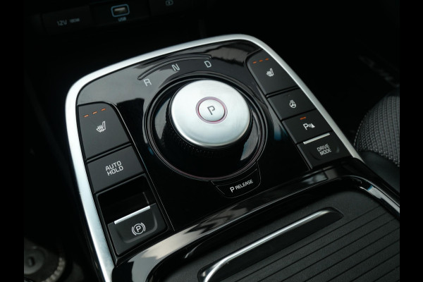 Kia e-Niro DynamicPlusLine 64 kWh | Cruise | Clima | Carplay | Keyless | Schuif-kanteldak | Stoel-stuurverwarming | Navi |