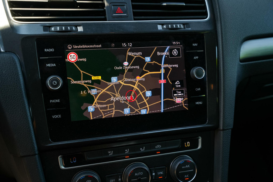 Volkswagen Golf 1.0 TSI Comfortline Adaptive Cruise DAB+ PDC Navigatie Climate Control AUTOMAAT!