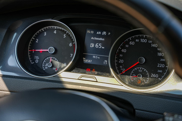 Volkswagen Golf 1.0 TSI Comfortline Adaptive Cruise DAB+ PDC Navigatie Climate Control AUTOMAAT!