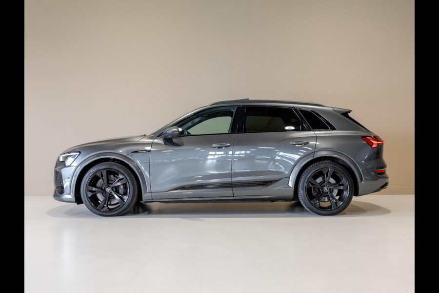 Audi e-tron S quattro 95 kWh SOH 89% / 503pk / NAP / Panorama dak / Rondomzicht camera / Kuipstoelen /