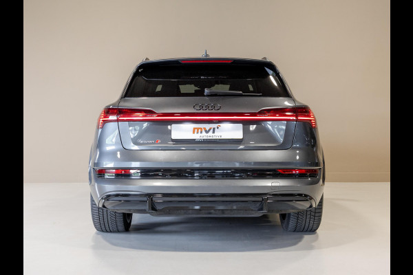 Audi e-tron S quattro 95 kWh SOH 89% / 503pk / NAP / Panorama dak / Rondomzicht camera / Kuipstoelen /