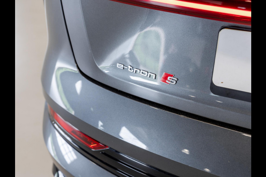 Audi e-tron S quattro 95 kWh SOH 89% / 503pk / NAP / Panorama dak / Rondomzicht camera / Kuipstoelen /