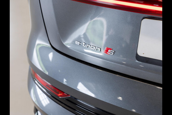 Audi e-tron S quattro 95 kWh SOH 89% / 503pk / NAP / Panorama dak / Rondomzicht camera / Kuipstoelen /