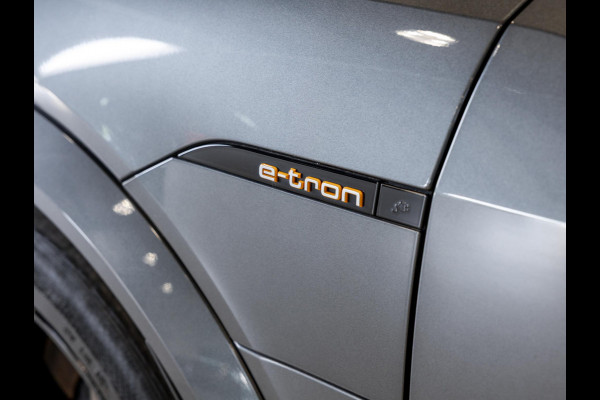 Audi e-tron S quattro 95 kWh SOH 89% / 503pk / NAP / Panorama dak / Rondomzicht camera / Kuipstoelen /