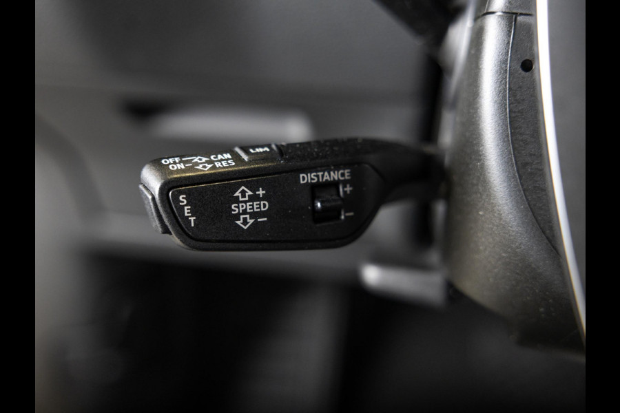 Audi e-tron S quattro 95 kWh SOH 89% / 503pk / NAP / Panorama dak / Rondomzicht camera / Kuipstoelen /