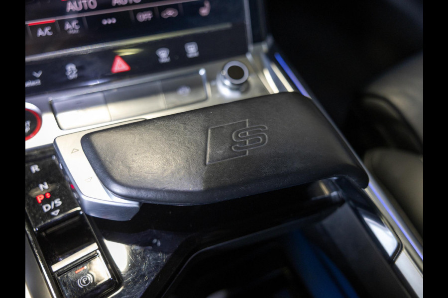 Audi e-tron S quattro 95 kWh SOH 89% / 503pk / NAP / Panorama dak / Rondomzicht camera / Kuipstoelen /