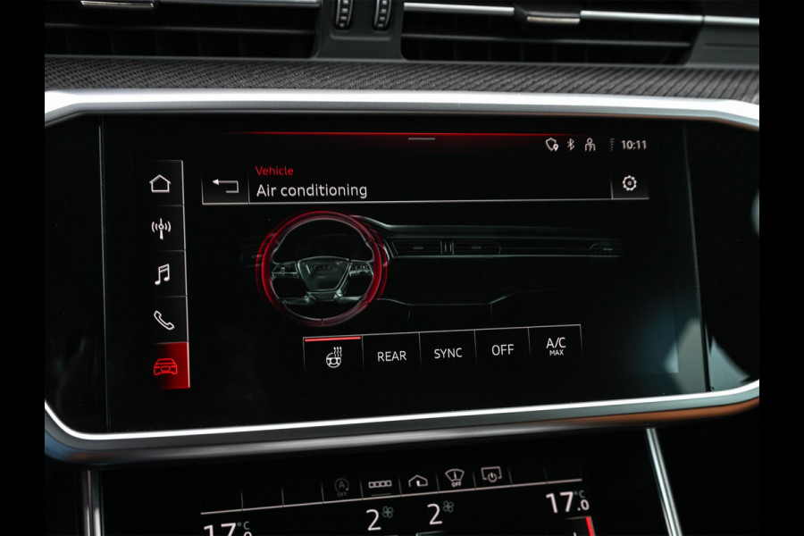 Audi A6 Avant RS 6 TFSI quattro | Panoramadak | Achterasbesturing | 360 Camera | HUD | B&O | Carbon Inleg | Sportdifferentieel | Stoelverwarming + Ventilatie | Luchtvering | Soft Close | Stuurverwarming |
