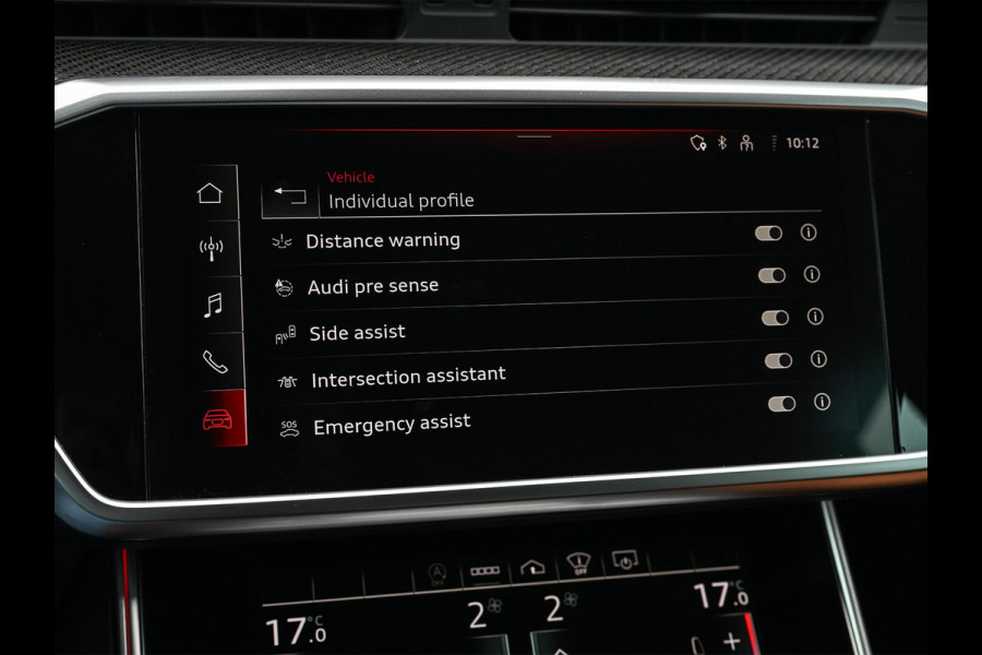 Audi A6 Avant RS 6 TFSI quattro | Panoramadak | Achterasbesturing | 360 Camera | HUD | B&O | Carbon Inleg | Sportdifferentieel | Stoelverwarming + Ventilatie | Luchtvering | Soft Close | Stuurverwarming |