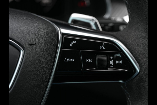 Audi A6 Avant RS 6 TFSI quattro | Panoramadak | Achterasbesturing | 360 Camera | HUD | B&O | Carbon Inleg | Sportdifferentieel | Stoelverwarming + Ventilatie | Luchtvering | Soft Close | Stuurverwarming |