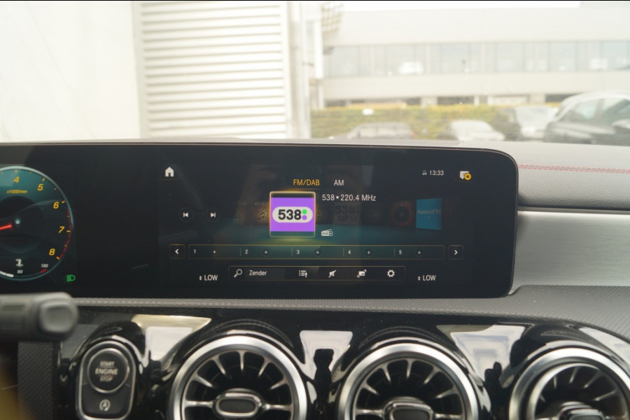 Mercedes-Benz CLA-Klasse 200 163pk Automaat AMG Business Solution -LED-ECC-
