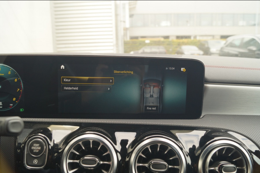 Mercedes-Benz CLA-Klasse 200 163pk Automaat AMG Business Solution -LED-ECC-