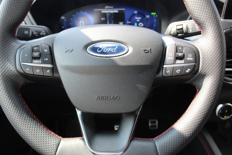 Ford Kuga 2.5 PHEV ST-Line X , 1500kg Trekgewicht , Slechts 35000km Navigatie, Stoel,stuur en voorruitverwarming, Climate control Trekhaak , Bluetooth , Head-up display , BenO audio systeem