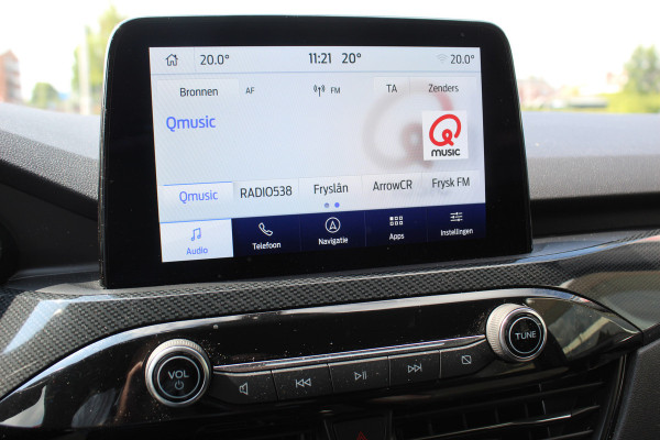 Ford Kuga 2.5 PHEV ST-Line X , 1500kg Trekgewicht , Slechts 35000km Navigatie, Stoel,stuur en voorruitverwarming, Climate control Trekhaak , Bluetooth , Head-up display , BenO audio systeem