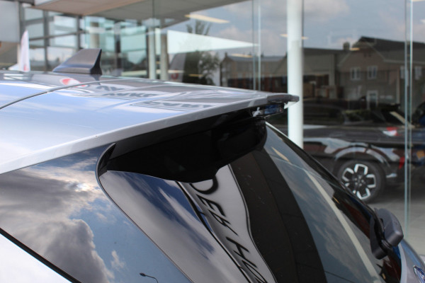 Ford Kuga 2.5 PHEV ST-Line X , 1500kg Trekgewicht , Slechts 35000km Navigatie, Stoel,stuur en voorruitverwarming, Climate control Trekhaak , Bluetooth , Head-up display , BenO audio systeem