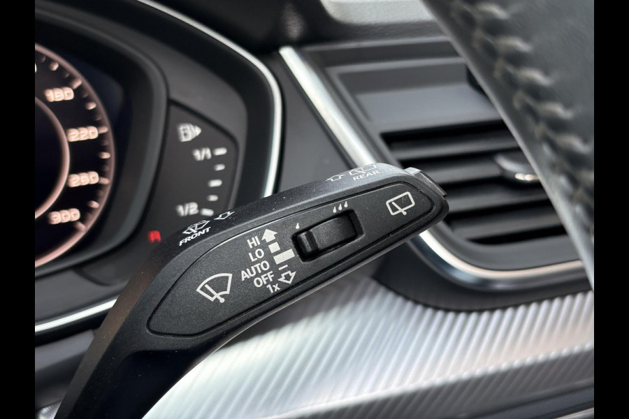 Audi Q5 55 TFSI e quattro S line 367pk  | VOL! | Panoramadak | Trekhaak wegklapbaar | Matrix LED | 360 graden camera | Geheugenstoel | Luchtvering | Head up Display | Stoelverwarming | Virtual cockpit | Adaptive cruise control | Massagestoel
