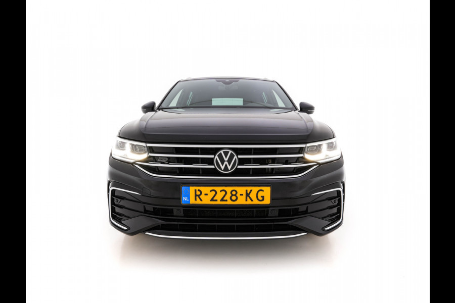 Volkswagen Tiguan 1.4 TSI eHybrid R-Line Business+ (Plug-in) (INCL-BTW) Aut. *LEATHER-FABRIC | FULL-LED | ADAPTIVE-CRUISE | CAMERA | DIGI-COCKPIT | KEYLESS | PRIVACY-GLASS | SPORTSEATS | SHIFTPADDLES | NAVI-FULLMAP | ECC | PDC | 19''ALU*