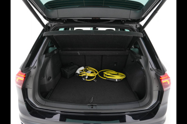 Volkswagen Tiguan 1.4 TSI eHybrid R-Line Business+ (Plug-in) (INCL-BTW) Aut. *LEATHER-FABRIC | FULL-LED | ADAPTIVE-CRUISE | CAMERA | DIGI-COCKPIT | KEYLESS | PRIVACY-GLASS | SPORTSEATS | SHIFTPADDLES | NAVI-FULLMAP | ECC | PDC | 19''ALU*
