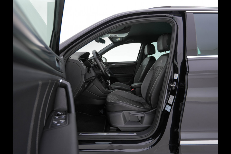 Volkswagen Tiguan 1.4 TSI eHybrid R-Line Business+ (Plug-in) (INCL-BTW) Aut. *LEATHER-FABRIC | FULL-LED | ADAPTIVE-CRUISE | CAMERA | DIGI-COCKPIT | KEYLESS | PRIVACY-GLASS | SPORTSEATS | SHIFTPADDLES | NAVI-FULLMAP | ECC | PDC | 19''ALU*