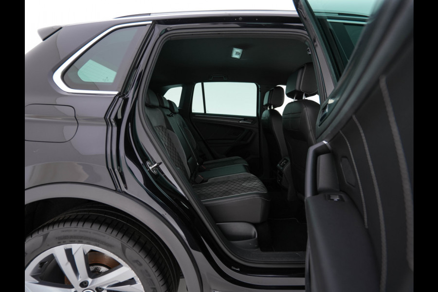 Volkswagen Tiguan 1.4 TSI eHybrid R-Line Business+ (Plug-in) (INCL-BTW) Aut. *LEATHER-FABRIC | FULL-LED | ADAPTIVE-CRUISE | CAMERA | DIGI-COCKPIT | KEYLESS | PRIVACY-GLASS | SPORTSEATS | SHIFTPADDLES | NAVI-FULLMAP | ECC | PDC | 19''ALU*