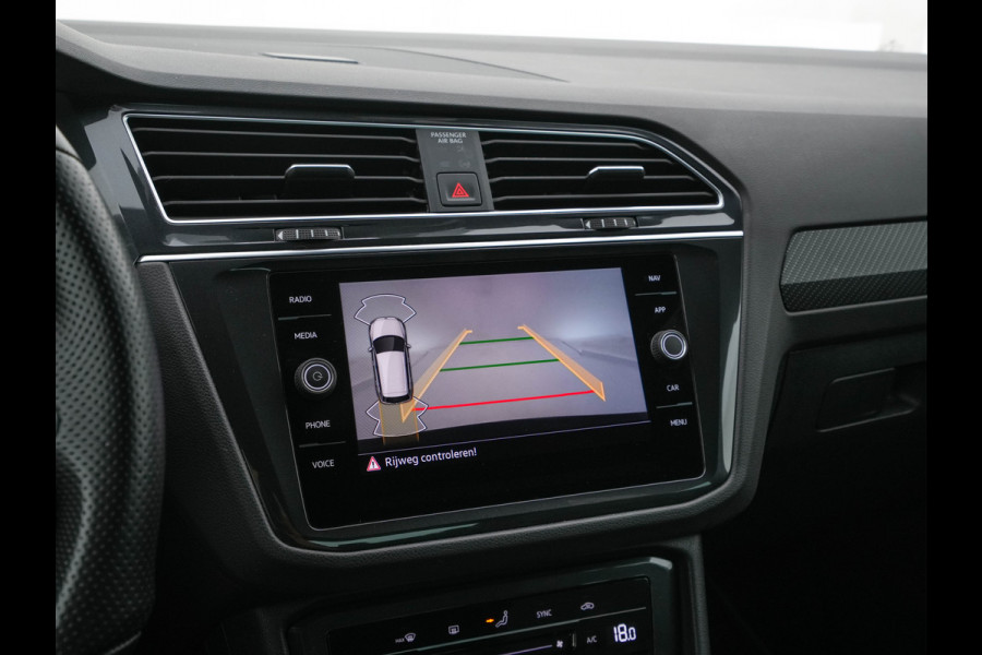 Volkswagen Tiguan 1.4 TSI eHybrid R-Line Business+ (Plug-in) (INCL-BTW) Aut. *LEATHER-FABRIC | FULL-LED | ADAPTIVE-CRUISE | CAMERA | DIGI-COCKPIT | KEYLESS | PRIVACY-GLASS | SPORTSEATS | SHIFTPADDLES | NAVI-FULLMAP | ECC | PDC | 19''ALU*