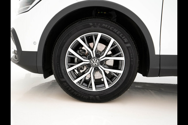 Volkswagen Tiguan 1.5 TSI Life Business Mild-Hybrid (INCL-BTW) Aut. *FULL-LED | ERGONOMIC-SPORTSEATS | KEYLESS | DAB | CARPLAY | ADAPTIVE-CRUISE | PRIVACY-GLASS | NAVI-FULLMAP | DIGI-COCKPIT | SHIFTPADDLES | ECC | HEATED-SEATS | PDC | TOWBAR |
