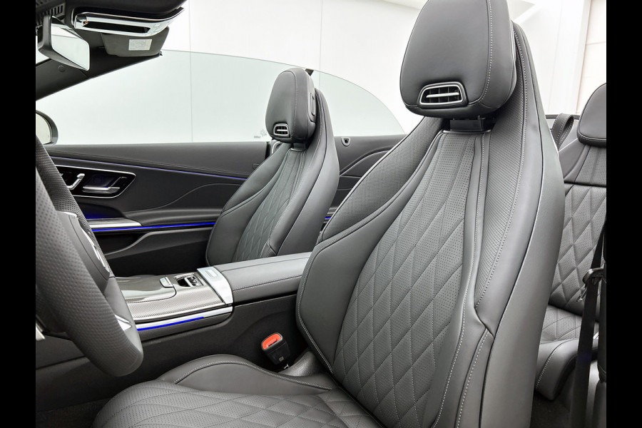 Mercedes-Benz CLE Cabriolet 200 AMG Line | Premium Plus pakket | Winterpakket | Rijassistentiepakket Plus | AMG spoiler | Middenconsole metaalstructuur | Stoelventilatie/- verwarming | Windschut | 19 inch multispaaks lichtmetalen AMG velgen |