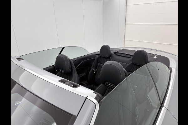 Mercedes-Benz CLE Cabriolet 200 AMG Line | Premium Plus pakket | Winterpakket | Rijassistentiepakket Plus | AMG spoiler | Middenconsole metaalstructuur | Stoelventilatie/- verwarming | Windschut | 19 inch multispaaks lichtmetalen AMG velgen |