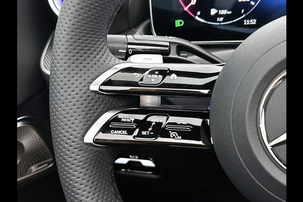 Mercedes-Benz CLE Cabriolet 200 AMG Line | Premium Plus pakket | Winterpakket | Rijassistentiepakket Plus | AMG spoiler | Middenconsole metaalstructuur | Stoelventilatie/- verwarming | Windschut | 19 inch multispaaks lichtmetalen AMG velgen |