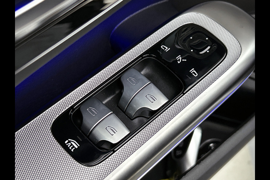 Mercedes-Benz CLE Cabriolet 200 AMG Line | Premium Plus pakket | Winterpakket | Rijassistentiepakket Plus | AMG spoiler | Middenconsole metaalstructuur | Stoelventilatie/- verwarming | Windschut | 19 inch multispaaks lichtmetalen AMG velgen |