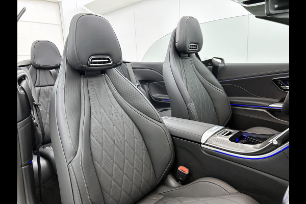 Mercedes-Benz CLE Cabriolet 200 AMG Line | Premium Plus pakket | Winterpakket | Rijassistentiepakket Plus | AMG spoiler | Middenconsole metaalstructuur | Stoelventilatie/- verwarming | Windschut | 19 inch multispaaks lichtmetalen AMG velgen |