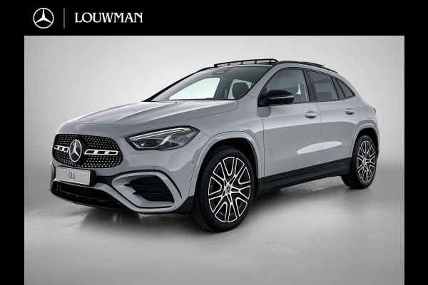 Mercedes-Benz GLA 250 e 140 Year Edition | Premium Plus pakket | Nightpakket | Parkeerpakket met 360°-camera |Trekhaak | Panoramaschuifdak | 20” tien-dubbelspaaks AMG velgen |