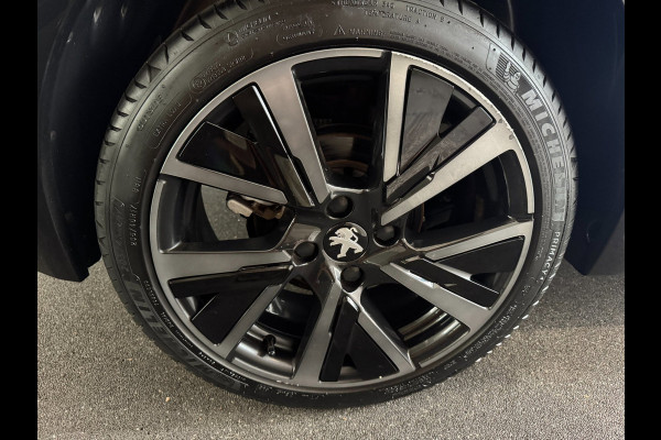 Peugeot 208 1.2 PureTech GT Pack PANORAMADAK HALF LEDER