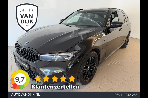 BMW 3 Serie Touring 330e G21 Touring LCI 292PK XTRA BOOST LONG RANGE FACELIFT PANO LEER TREKHAAK HARMAN KARDON SHADOWLINE NIEUWSTA
