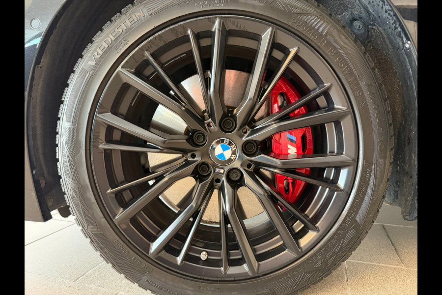 BMW 3 Serie Touring 330e G21 Touring LCI 292PK XTRA BOOST LONG RANGE FACELIFT PANO LEER TREKHAAK HARMAN KARDON SHADOWLINE NIEUWSTA