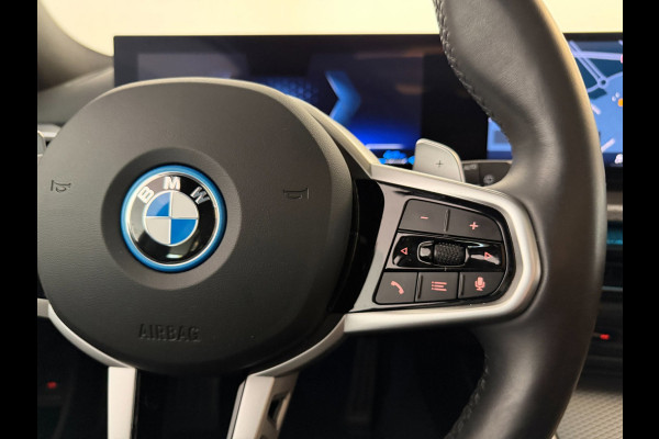 BMW 3 Serie Touring 330e G21 Touring LCI 292PK XTRA BOOST LONG RANGE FACELIFT PANO LEER TREKHAAK HARMAN KARDON SHADOWLINE NIEUWSTA