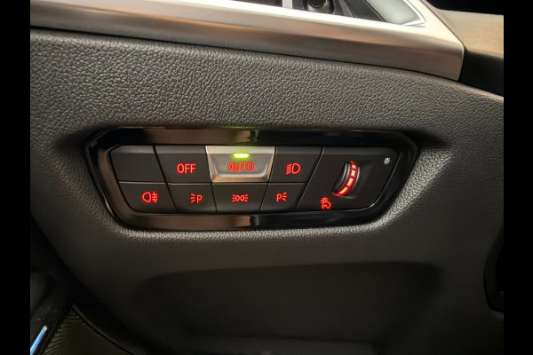BMW 3 Serie Touring 330e G21 Touring LCI 292PK XTRA BOOST LONG RANGE FACELIFT PANO LEER TREKHAAK HARMAN KARDON SHADOWLINE NIEUWSTA
