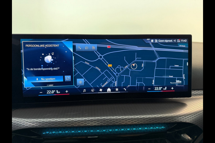 BMW 3 Serie Touring 330e G21 Touring LCI 292PK XTRA BOOST LONG RANGE FACELIFT PANO LEER TREKHAAK HARMAN KARDON SHADOWLINE NIEUWSTA