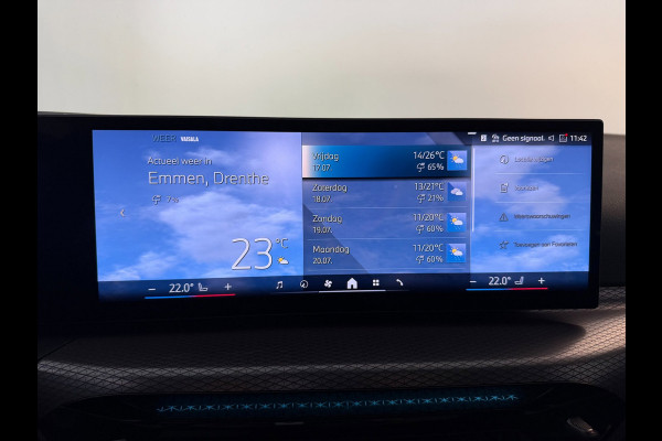BMW 3 Serie Touring 330e G21 Touring LCI 292PK XTRA BOOST LONG RANGE FACELIFT PANO LEER TREKHAAK HARMAN KARDON SHADOWLINE NIEUWSTA