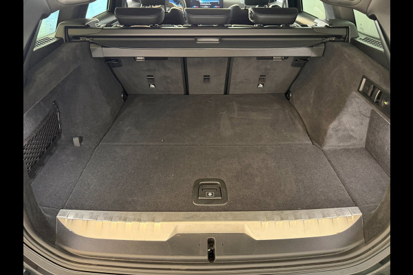 BMW 3 Serie Touring 330e G21 Touring LCI 292PK XTRA BOOST LONG RANGE FACELIFT PANO LEER TREKHAAK HARMAN KARDON SHADOWLINE NIEUWSTA