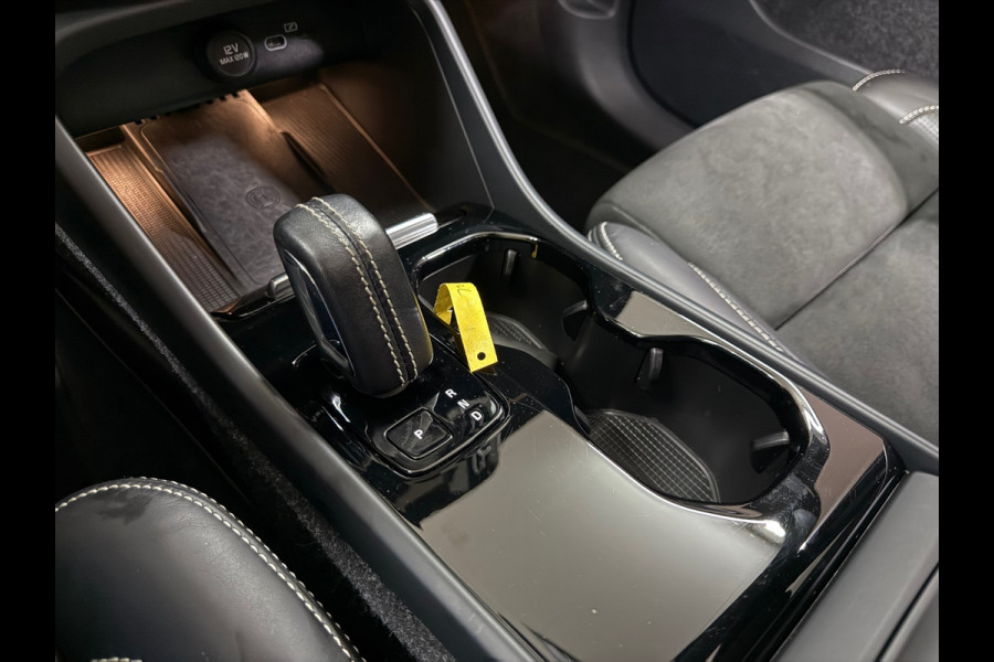 Volvo XC40 Recharge P8 AWD R-Design | Pano | Harman Kardon | BLIS | IntelliSafe Pro | Google | Keyless | Warmtepomp | NAP