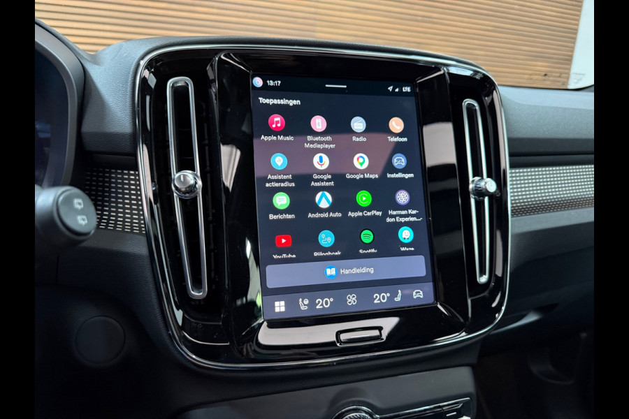 Volvo XC40 Recharge P8 AWD R-Design | Pano | Harman Kardon | BLIS | IntelliSafe Pro | Google | Keyless | Warmtepomp | NAP