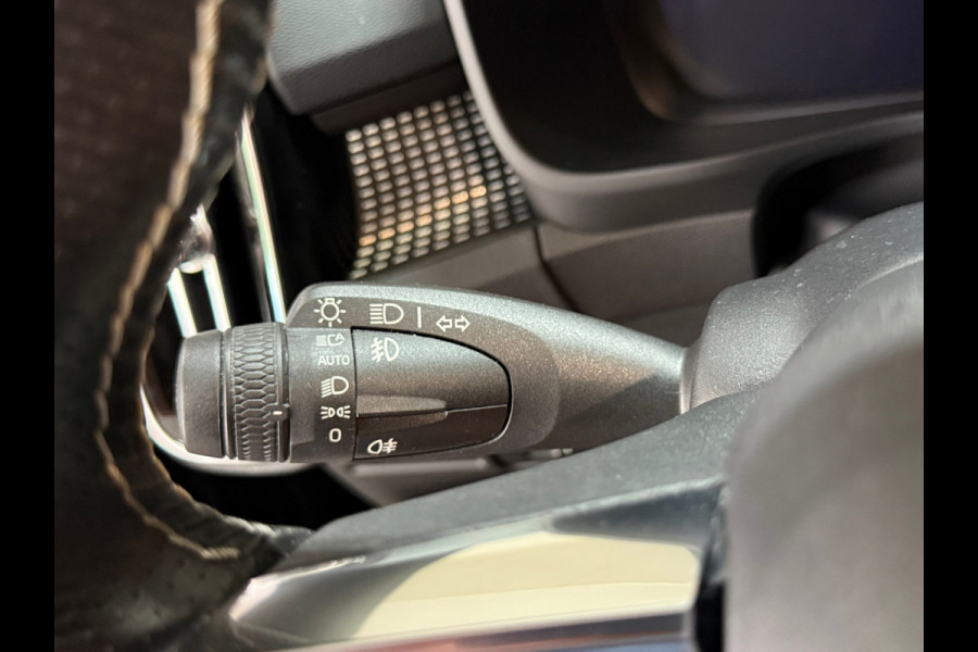 Volvo XC40 Recharge P8 AWD R-Design | Pano | Harman Kardon | BLIS | IntelliSafe Pro | Google | Keyless | Warmtepomp | NAP