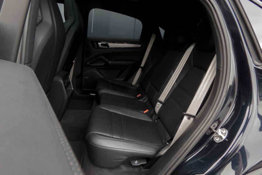 Porsche Cayenne Coupé 3.0 E-Hybrid Platinum Edition | Sport Chrono | Luchtvering | GTS Stoelen| 360° | BOSE | HUD | Elek. Trekhaak
