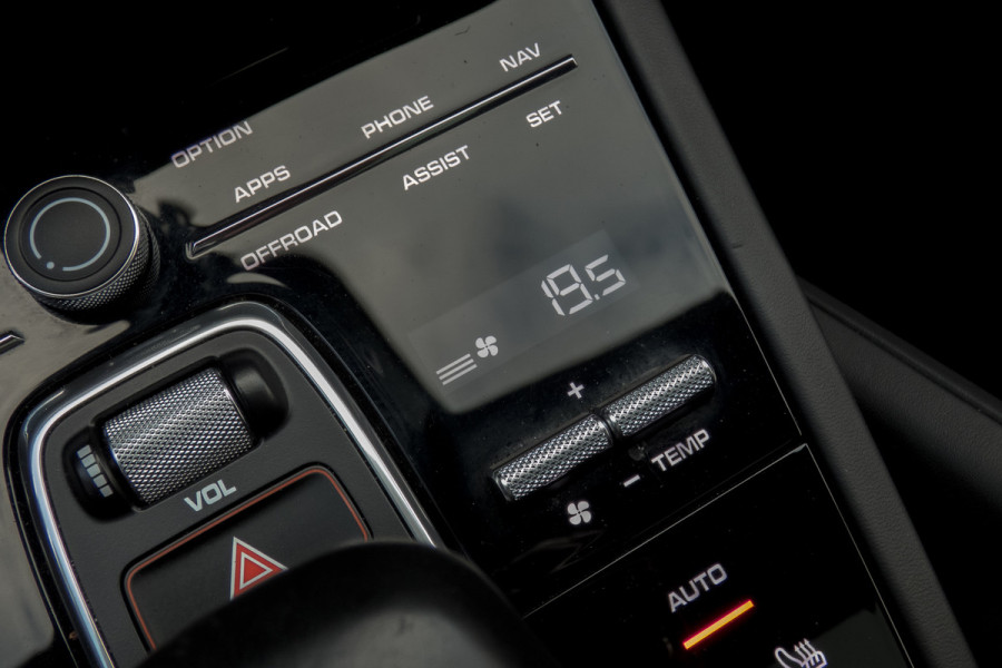 Porsche Cayenne Coupé 3.0 E-Hybrid Platinum Edition | Sport Chrono | Luchtvering | GTS Stoelen| 360° | BOSE | HUD | Elek. Trekhaak
