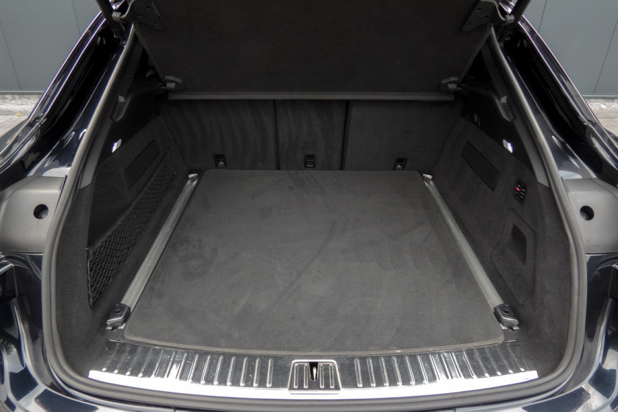 Porsche Cayenne Coupé 3.0 E-Hybrid Platinum Edition | Sport Chrono | Luchtvering | GTS Stoelen| 360° | BOSE | HUD | Elek. Trekhaak