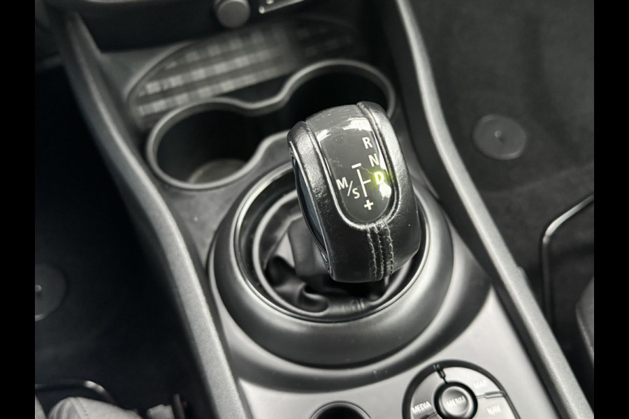 MINI Clubman 1.5 Cooper Sportstoelen half leder Navigatie Cruise Clima Trekhaak