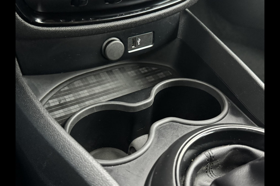 MINI Clubman 1.5 Cooper Sportstoelen half leder Navigatie Cruise Clima Trekhaak
