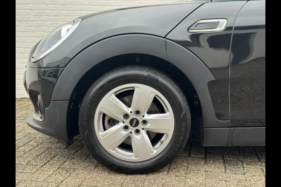MINI Clubman 1.5 Cooper Sportstoelen half leder Navigatie Cruise Clima Trekhaak