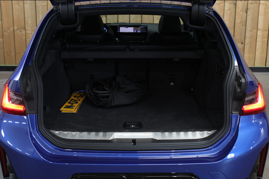 BMW 3 Serie Touring 320e M-Sport *Pano*H/K*340 look*360 Camera*Head-Up*